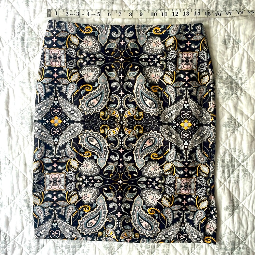 LOFT Outlet 6P Pencil Skirt Paisley
